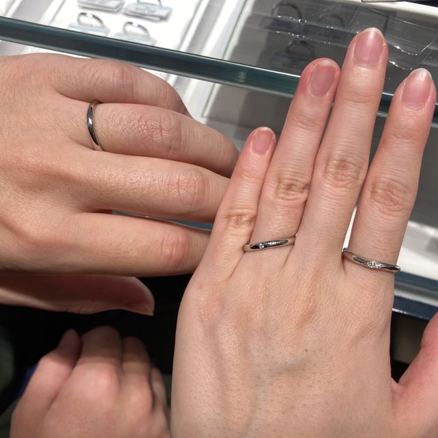 【銀座ダイヤモンドシライシの口コミ】 細かなミルうちの入ったリングや幅の細めのリングなど、華奢なデザインの…
