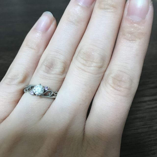 【I's stone(アイズストーン)の口コミ】 お誕生日に彼から頂きました。
とっても可愛いエンゲージリング♡
ピンクダ…