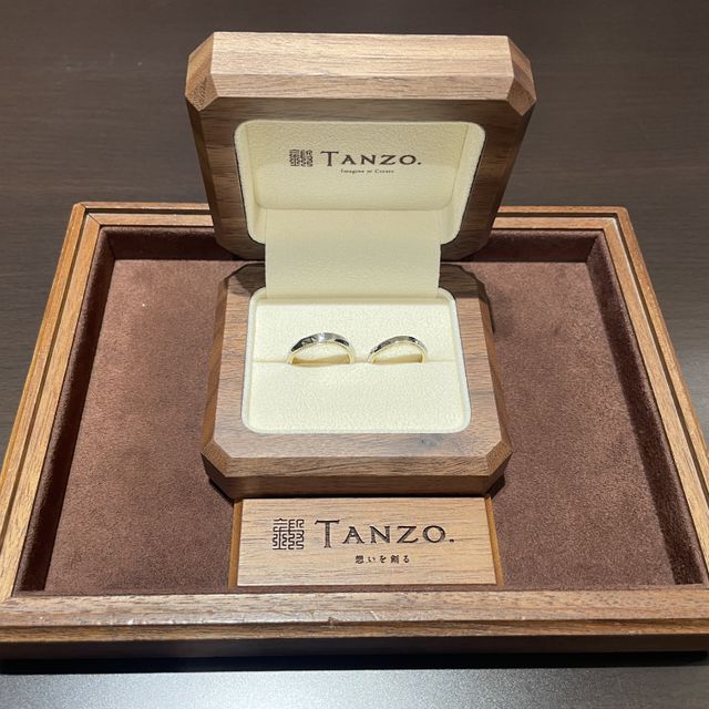 【TANZO.(鍛造指輪)の口コミ】 夫には「男性でもダイヤのついた結婚指輪が良い！」と強いこだわりがあり…