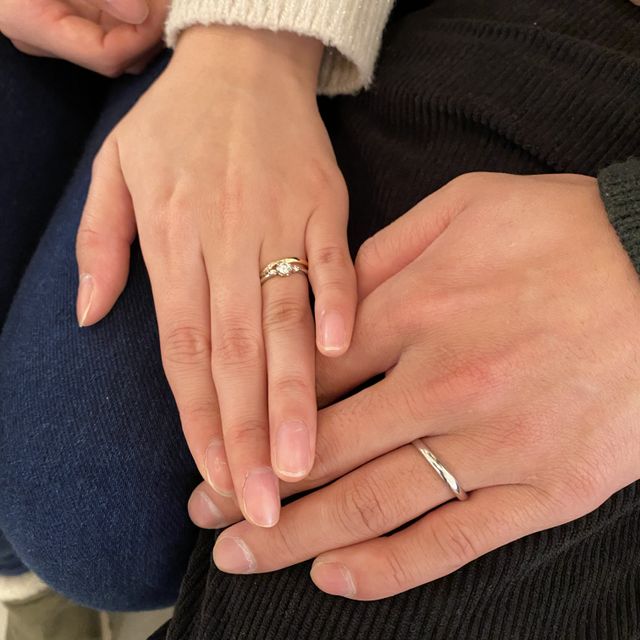 【Galopine & Galopin(ガロピーネガロパン)の口コミ】 ゴールドとシルバーのペアがよかったのと、少しカーブがかかったデザイン…