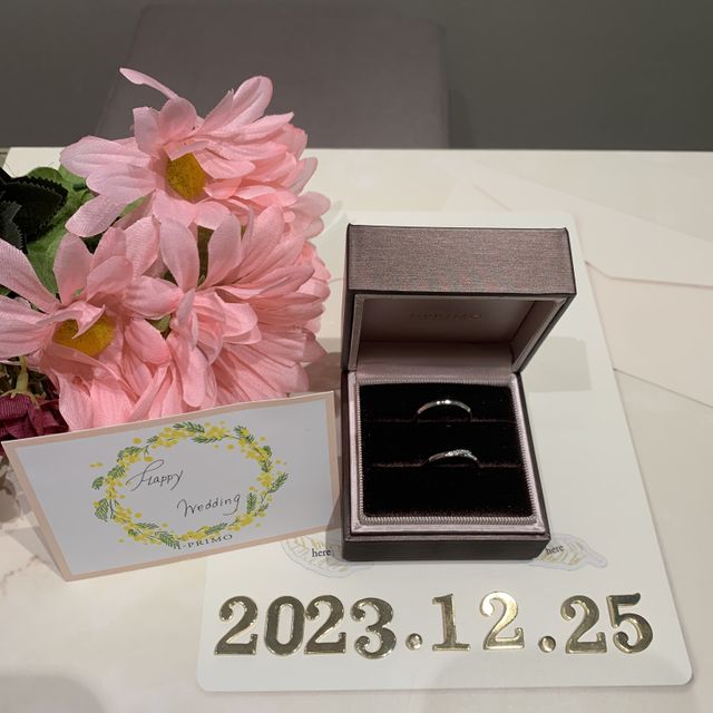 【アイプリモ(I-PRIMO)の口コミ】 婚約指輪と、結婚指輪を購入しました。
婚約指輪は煌びやかな物とシンプル…
