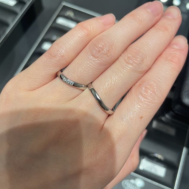 【エクセルコダイヤモンド(EXELCO DIAMOND)の口コミ】 ギラギラしていない、石が小さいタイプが良かったのでこちらをつけました…