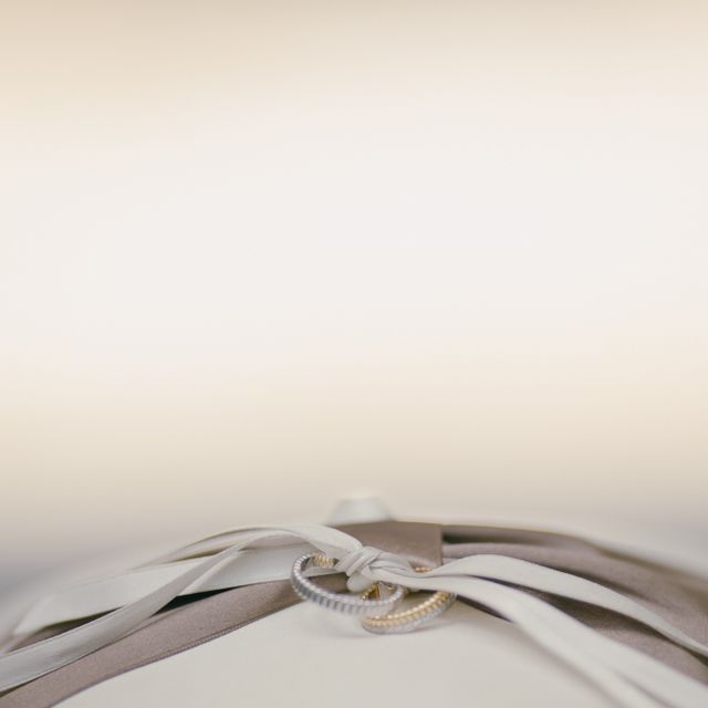 【ブシュロン(BOUCHERON)の口コミ】 デザインはお揃い、女性のみダイヤあり、他のアクセサリーにも合うデザイ…