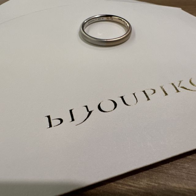 【NIESSING(ニーシング)の口コミ】 他と被らない個性的なもの
ファッションに合わせて気分で変えられるもの
…