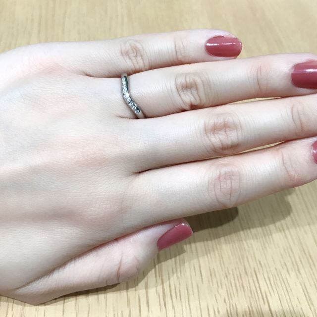 【ティファニー(Tiffany & Co.)の口コミ】 毎日つける物なので、着け心地の良いものが第一条件でした。他に検討した…