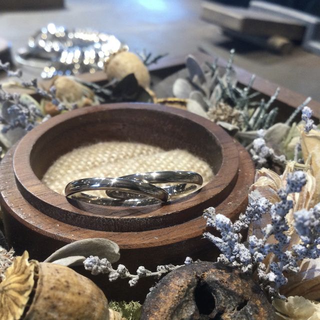 【鎌倉彫金工房の口コミ】 結婚指輪を自分たちで作れるっていうのに興味を持ち応募しました。
お互い…