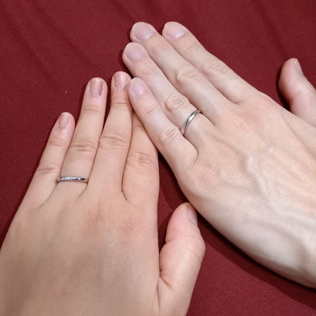 【TRECENTI(トレセンテ)の口コミ】 するりと入り、指に馴染む着け心地が良いです。内甲丸という形状の中でも…