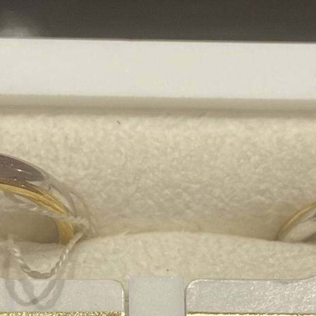 【ケイウノ ブライダル(K.UNO BRIDAL)の口コミ】 ダイヤの数、色、ランクを自分でレイアウトができる。
刻印などオリジナリ…