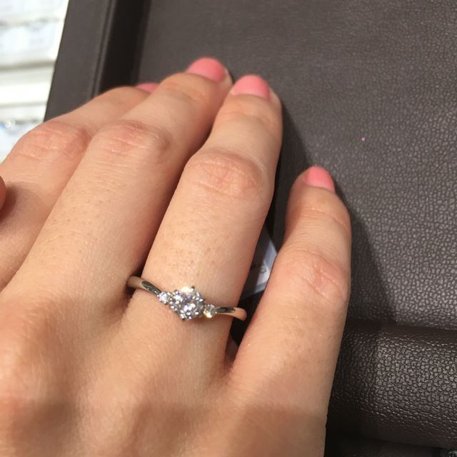 【アイプリモ(I-PRIMO)の口コミ】 U字で探していたのでV字になりすぎないデザインで可愛いなと思いました。
…