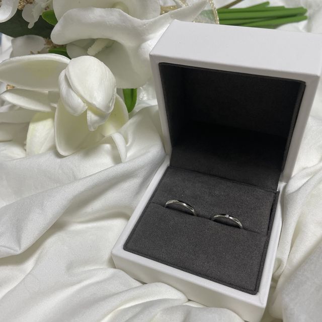 【TOWA(永遠)の口コミ】 決め手は2点あり、まず1点目は【デザイン】です。
元々シンプルで、婚約指…
