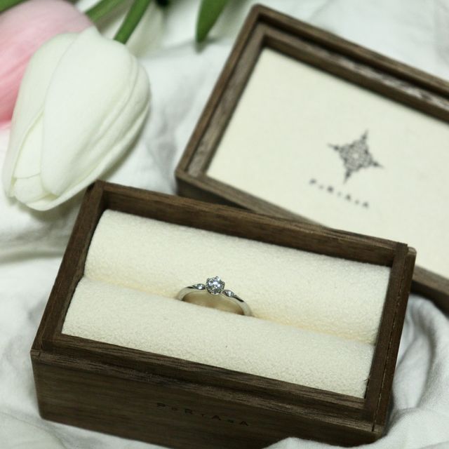 【PORTADA(ポルターダ)の口コミ】 重ね付けした時の雰囲気、デザインが決め手です。
主張は強すぎず、普段特…