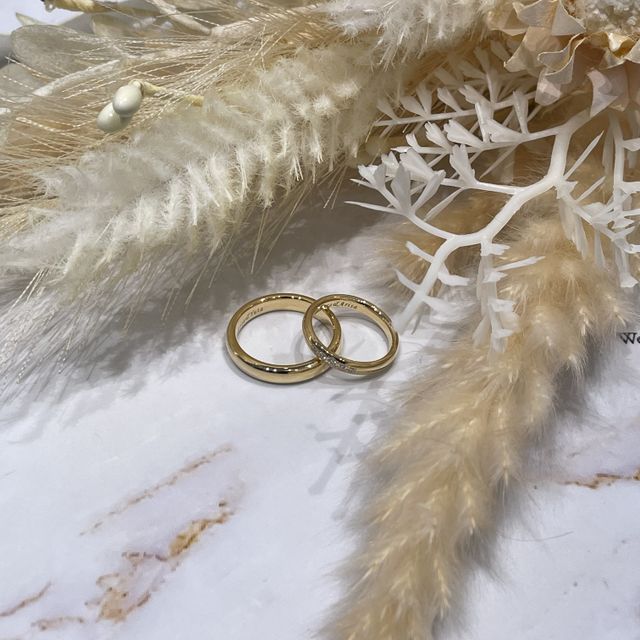 【ラザール ダイヤモンド(LAZARE DIAMOND)の口コミ】 ネットで事前に指輪を見ていて、肌の色が色黒なので、ゴールドにすると決…