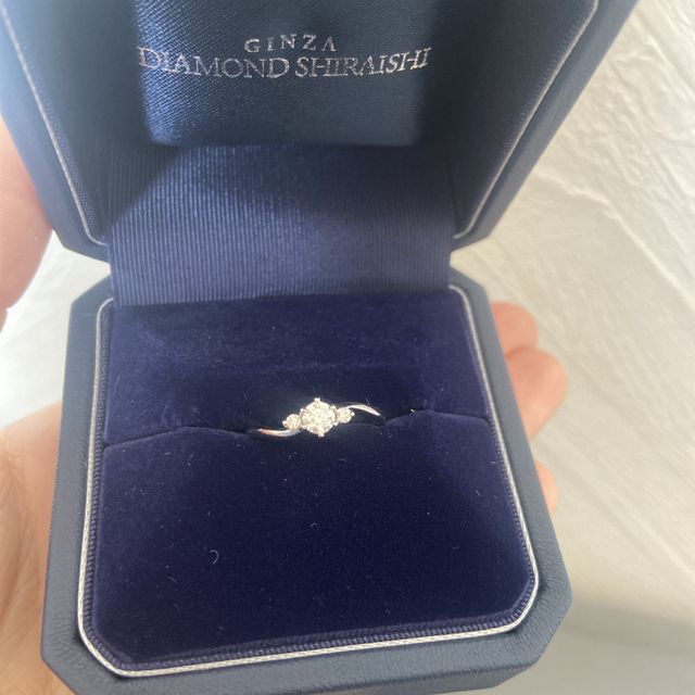 【銀座ダイヤモンドシライシの口コミ】 前からウェーブ、ダイヤのデザインが良いと決めていたのですがなかなか自…