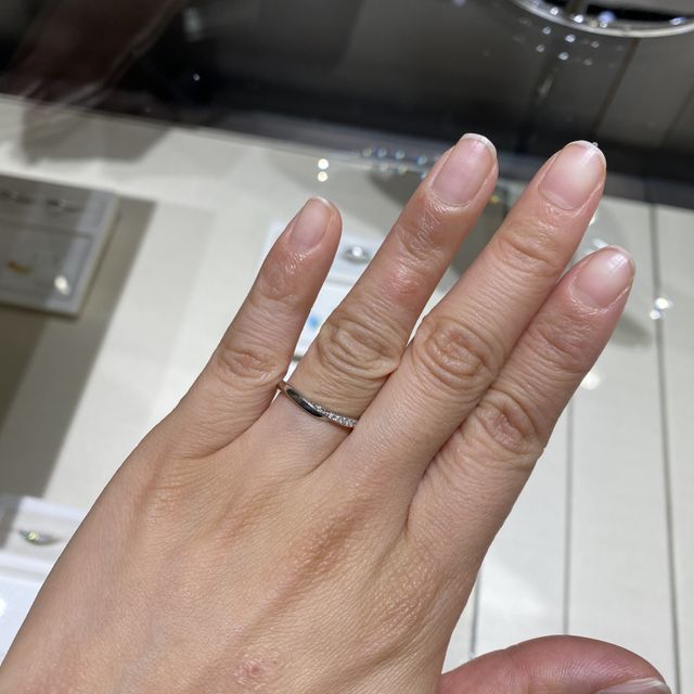 【俄(にわか)の口コミ】 スリムな細身なリングが好みの方にはオススメです。スタイリッシュで素敵…