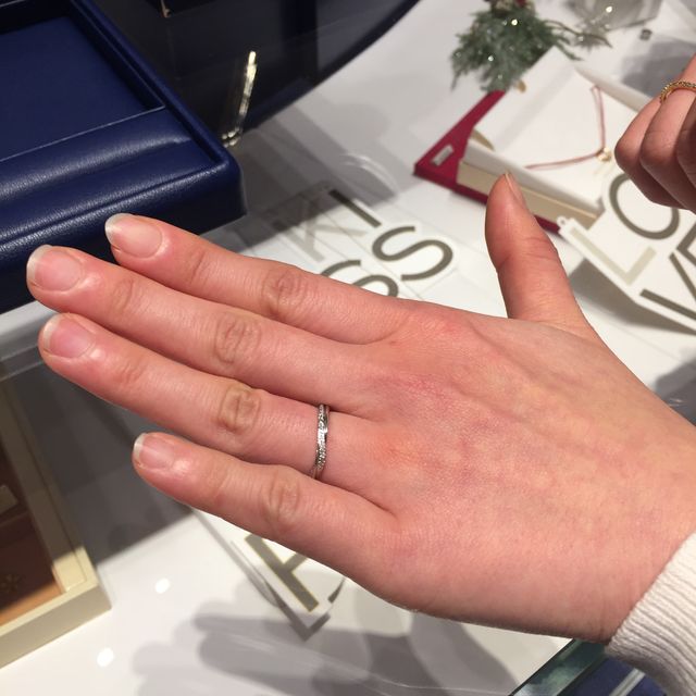 【銀座ダイヤモンドシライシの口コミ】 本当に指輪の種類が豊富で、流通している形状はほとんど揃っているのかも…