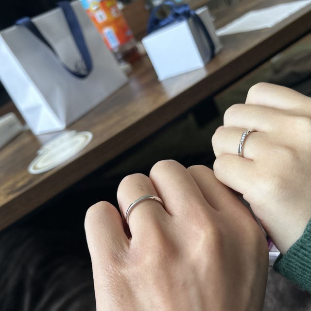 【4℃ BRIDAL(ヨンドシーブライダル)の口コミ】 シンプルかつ強度をオプションで強くできるところでした。
デザインの種類…