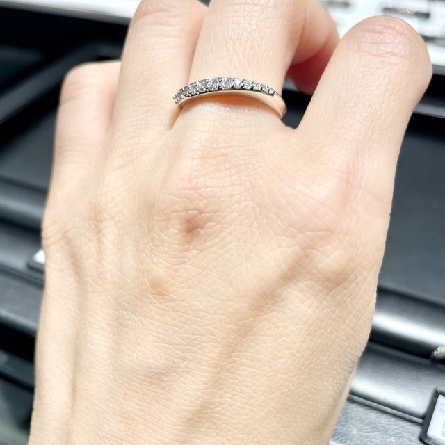 【ラザール ダイヤモンド(LAZARE DIAMOND)の口コミ】 結婚指輪を探して、ラザールダイヤモンドが8店舗目でした。

華奢で可愛ら…