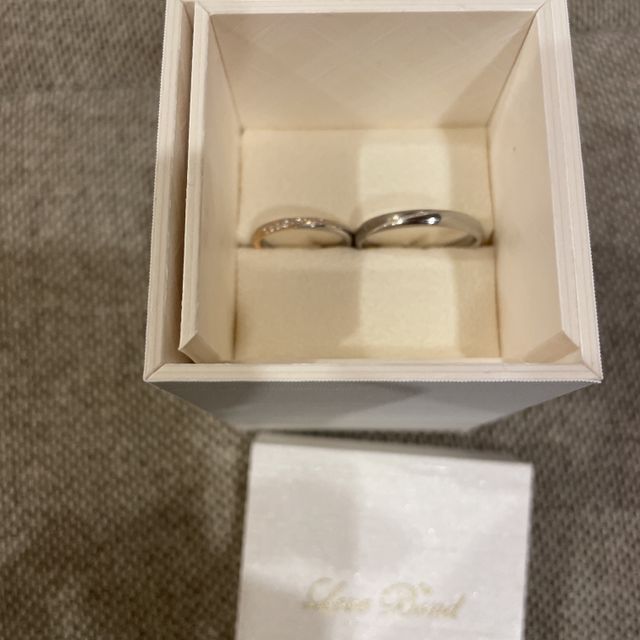 【Love Bond(ラブボンド)の口コミ】 シンプルでなおかつ可愛いデザインのを探していたのでこれに決めました。
…