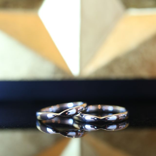 【ティファニー(Tiffany & Co.)の口コミ】 婚約指輪をハーモニーにしたのでセットで使いたいと思い選びました。同じ…