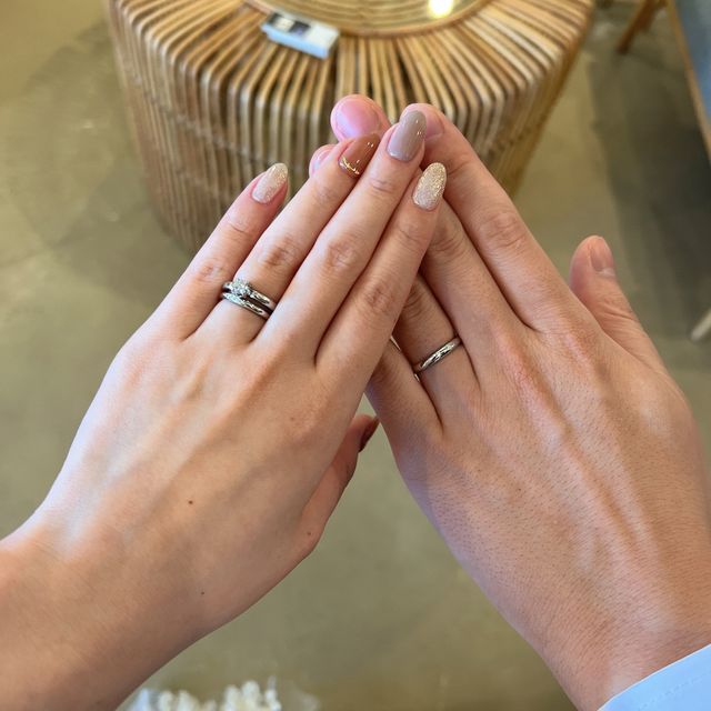 【銀座ダイヤモンドシライシの口コミ】 もともと、シンプルな感じの結婚指輪を探していて、お店行ってさまざまな…