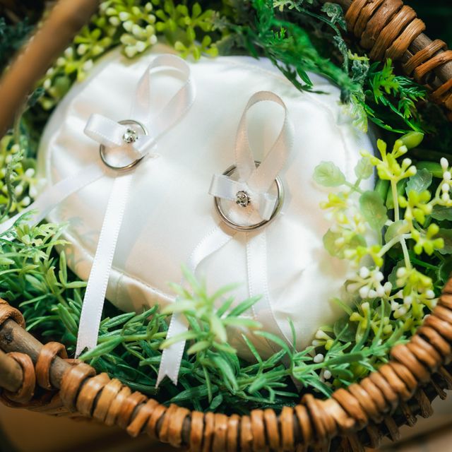 【カルティエ(Cartier)の口コミ】 ダイヤなど装飾品のついていない、シンプルなデザインの結婚指輪を探して…