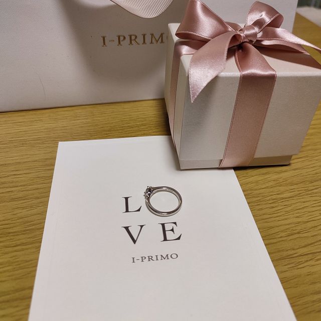 【アイプリモ(I-PRIMO)の口コミ】 指輪はいくつか店舗を周り慎重に選びましたが、このキタルファに関しては…