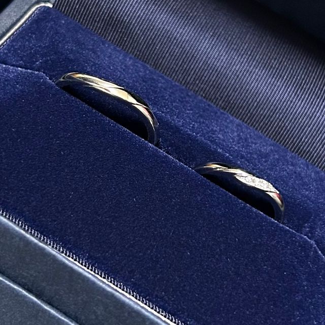 【銀座ダイヤモンドシライシの口コミ】 シンプルではありますがダイヤモンドの
存在感も失われることなく輝いてい…