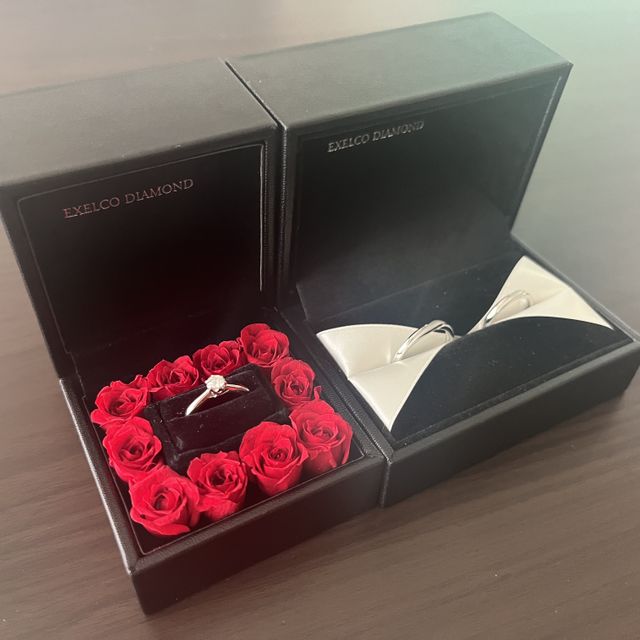 【エクセルコダイヤモンド(EXELCO DIAMOND)の口コミ】 エンゲージリングとマリッジリングは一緒に購入しましたが、セットにはし…