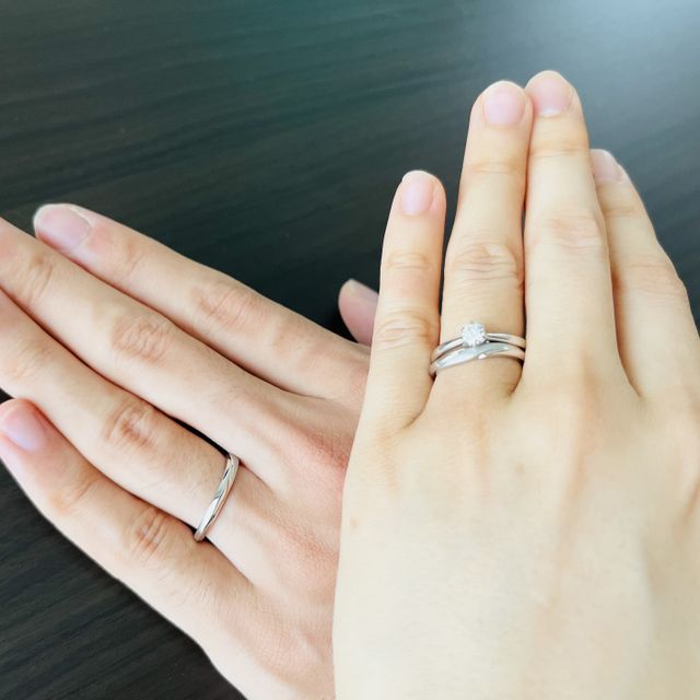 【エクセルコダイヤモンド(EXELCO DIAMOND)の口コミ】 エンゲージリングとマリッジリングは一緒に購入しましたが、セットにはし…