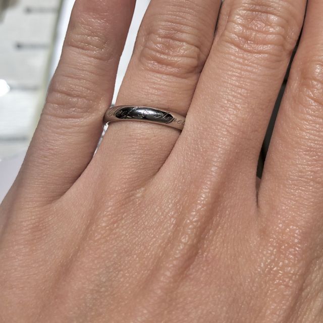 【ヴァン クリーフ＆アーペル(Van Cleef & Arpels)の口コミ】 ブァンクリのブランド名が刻印されている、プラチナの指輪です。ブランド…