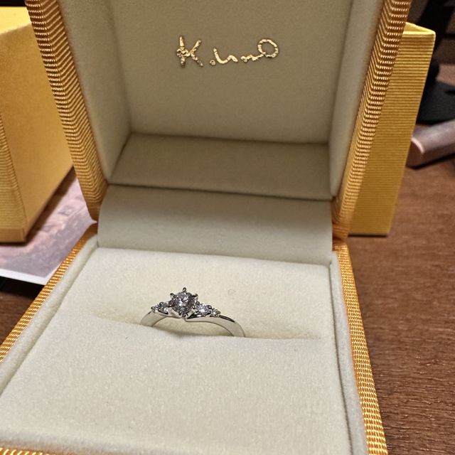 【ケイウノ ブライダル(K.UNO BRIDAL)の口コミ】 とにかくつけ心地がよいです！
結婚指輪はたくさん試着させていただいた中…