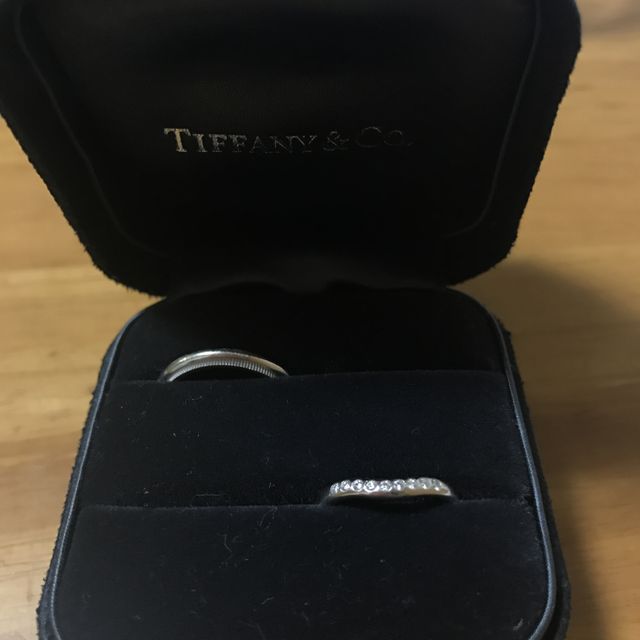 【ティファニー(Tiffany & Co.)の口コミ】 婚約指輪と異なり自分1人の意見では決まらないため、かなりのブランドを見…