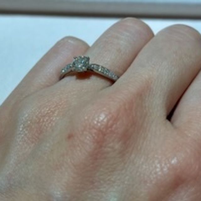 【ティファニー(Tiffany & Co.)の口コミ】 アームがプラチナで華奢に見えるものを探していたときにティファニーのハ…