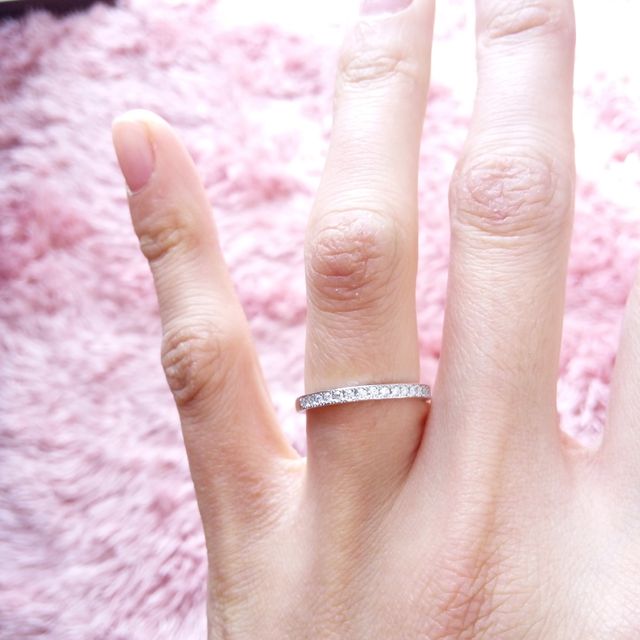 【銀座ダイヤモンドシライシの口コミ】 毎日つけていても手になじむ、かつ、少しキラキラさせたくてこのデザイン…