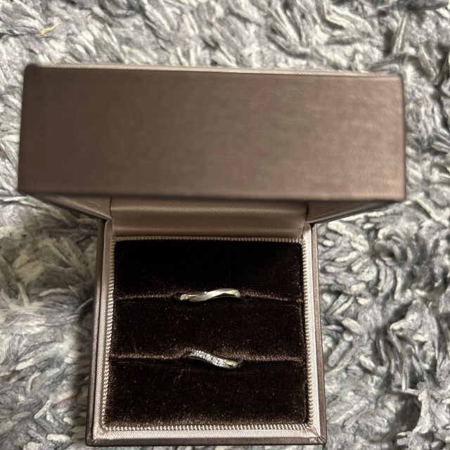 【アイプリモ(I-PRIMO)の口コミ】 ウェーブの指輪が好みで指に付けたところ、とても可愛い印象で満足してい…