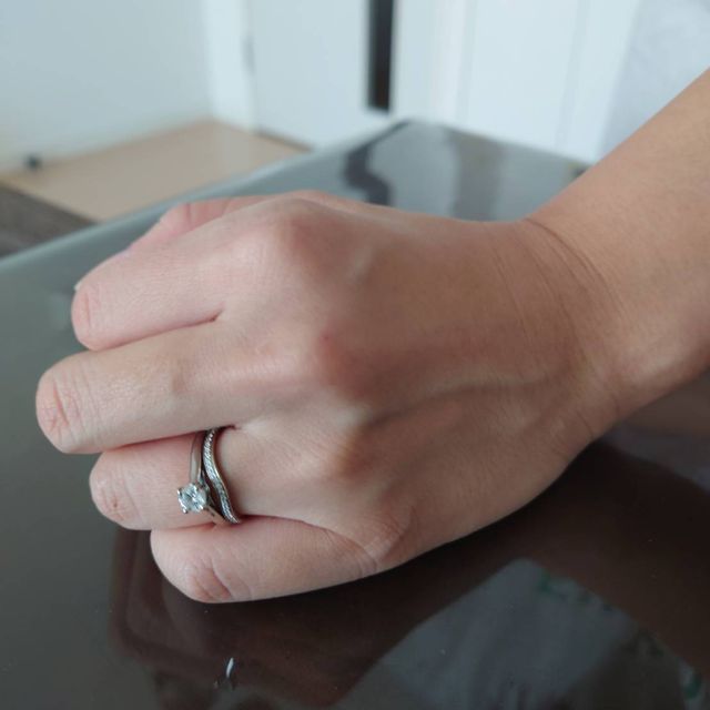 【カルティエ(Cartier)の口コミ】 飽きのこないシンプルなデザインで、長年の歴史から洗練された雰囲気を感…