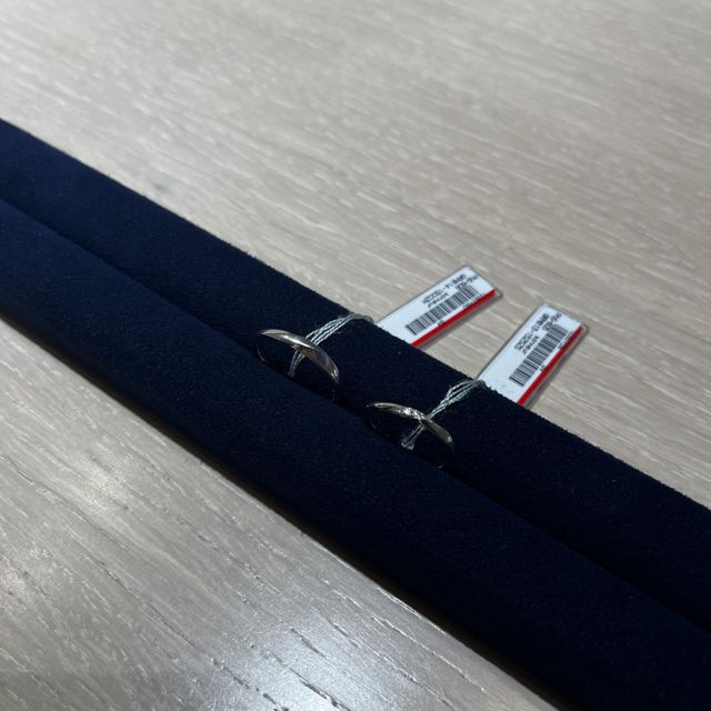 【BONDS(ボンズ)の口コミ】 ウェーブで、お揃い感のあるものを探してました。リングの太さやウェーブ…