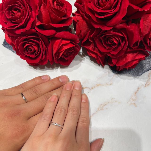 【ラザール ダイヤモンド(LAZARE DIAMOND)の口コミ】 付け心地が非常に良く、リングのデザインにあっても、シンプルかつエレガ…