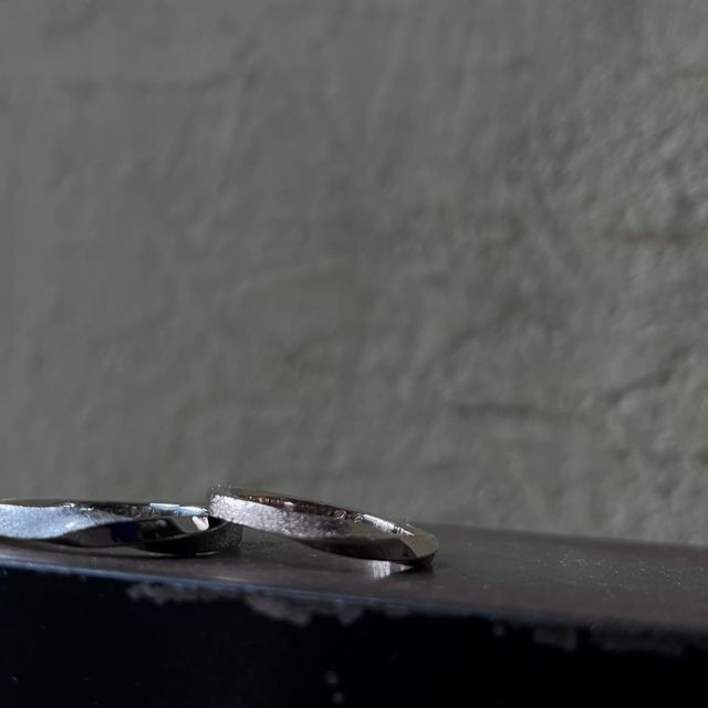 【ichi(イチ)の口コミ】 デザイン、素材、加工方法、色など様々な部分で自分たちの好みのものにで…