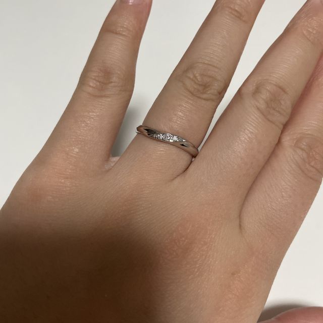 【アイプリモ(I-PRIMO)の口コミ】 指輪のデザインが多い中でウェーブタイプの指輪を探していて、色々見せて…