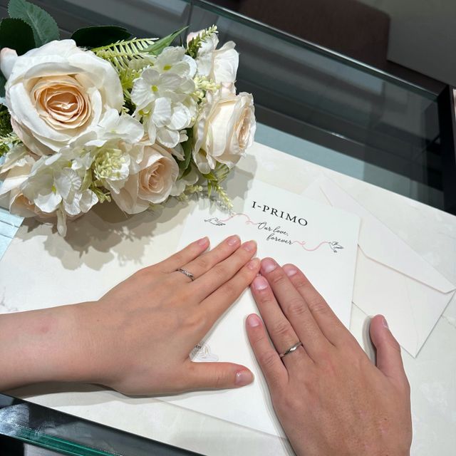 【アイプリモ(I-PRIMO)の口コミ】 ウェーブデザインが可愛く、指が綺麗に見えました。
リングの太さも太すぎ…