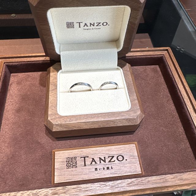 【TANZO.(鍛造指輪)の口コミ】 1番こだわったのはデザイン！ひねりを加えたデザインで、プラチナでなくホ…