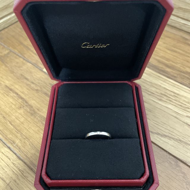 【カルティエ(Cartier)の口コミ】 婚約指輪と同じシリーズのバレリーナにしました。重ね付けするときに、綺…