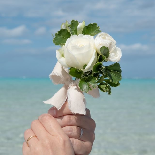 【カルティエ(Cartier)の口コミ】 丸みがあり、シンプルなデザインながら真ん中にダイヤがあるので特別感も…