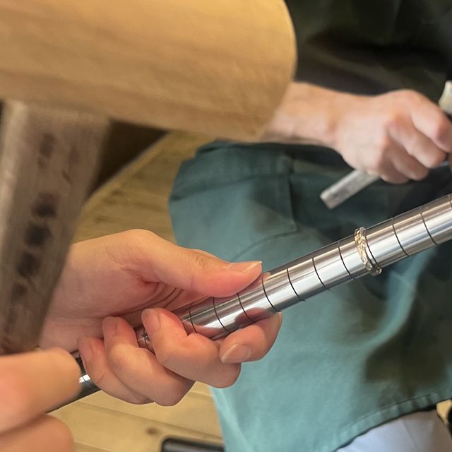 【鎌倉彫金工房の口コミ】 自分の好きな素材・色、どんなデザインにするかを二人でゆっくり相談しな…