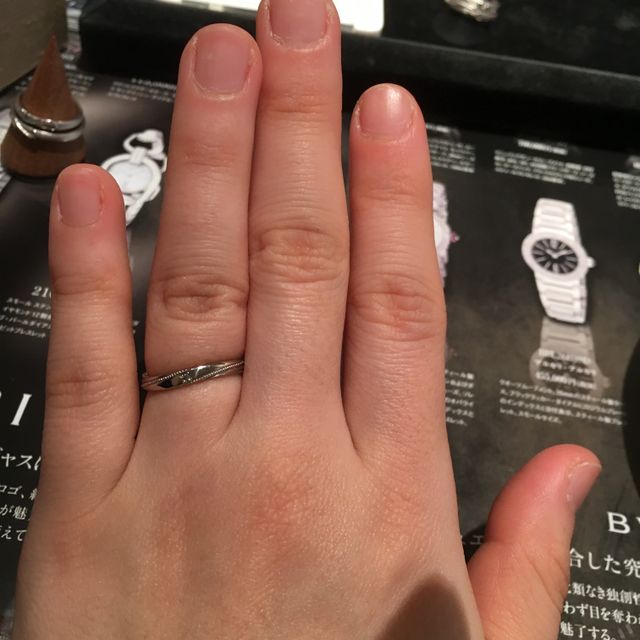 【JEWELRY  KAMATA(ジュエリーかまた)の口コミ】 普段使いできるようなシンプルで、夫婦ペアでも違和感のないデザインの指…