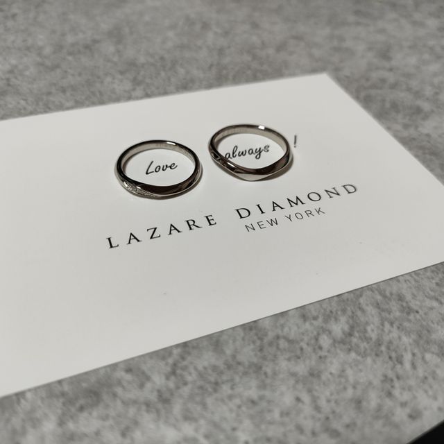 【ラザール ダイヤモンド(LAZARE DIAMOND)の口コミ】 程よいボリュームで指が華奢で綺麗に見え、とても気に入っています。また…