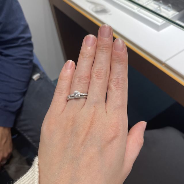 【銀座ダイヤモンドシライシの口コミ】 ネット広告で流れてきてずっと憧れてつけてみたいと思っていたデザインで…