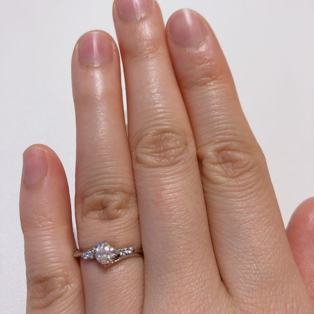 【BRILLIANCE+(ブリリアンスプラス)の口コミ】 夫がブリリアンス・プラスでダイヤモンドを先に購入してプロポーズをして…