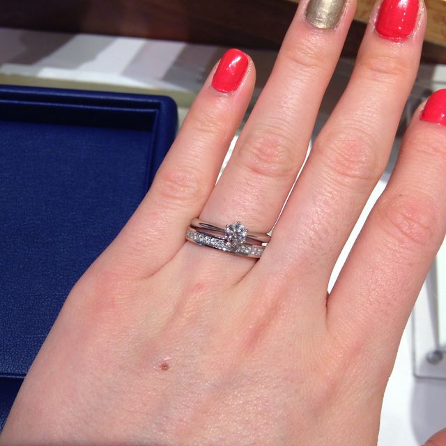 【銀座ダイヤモンドシライシの口コミ】 貰った婚約指輪が銀座ダイヤモンドシライシのものだったので、同じブラン…